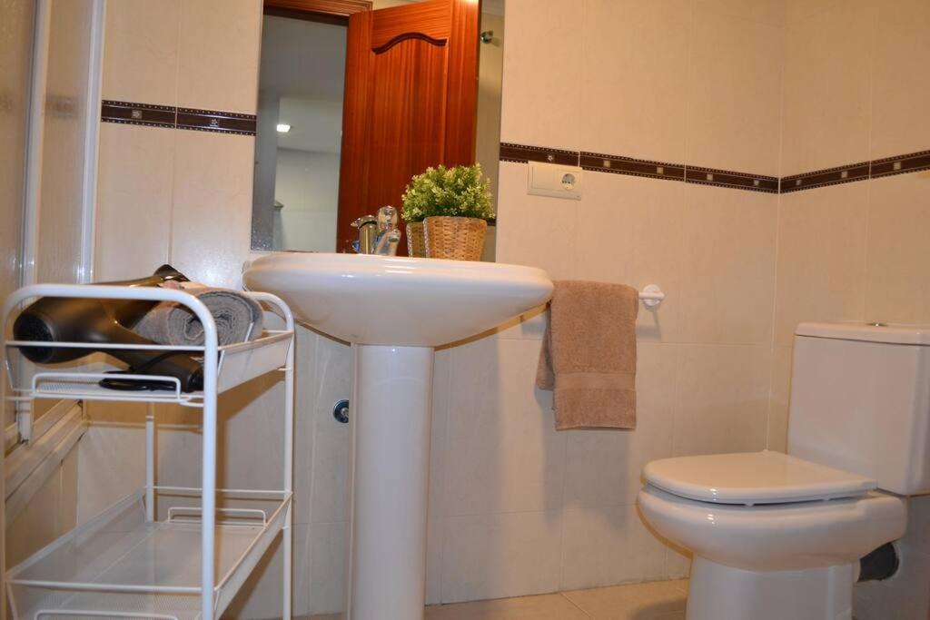 Precioso Apartamento En Primera Linea De Playa En Caleta De Velez Bagian luar foto
