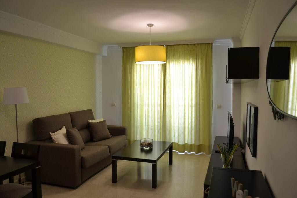 Precioso Apartamento En Primera Linea De Playa En Caleta De Velez Bagian luar foto