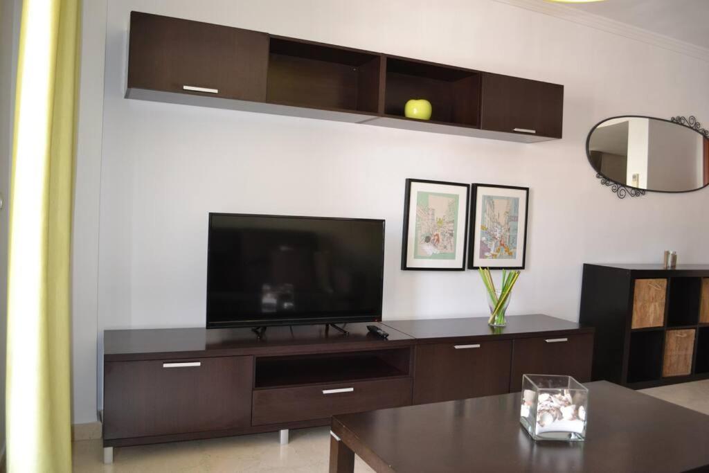 Precioso Apartamento En Primera Linea De Playa En Caleta De Velez Bagian luar foto