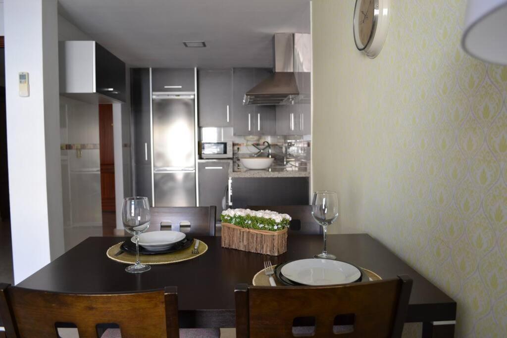 Precioso Apartamento En Primera Linea De Playa En Caleta De Velez Bagian luar foto