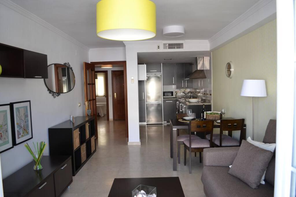 Precioso Apartamento En Primera Linea De Playa En Caleta De Velez Bagian luar foto
